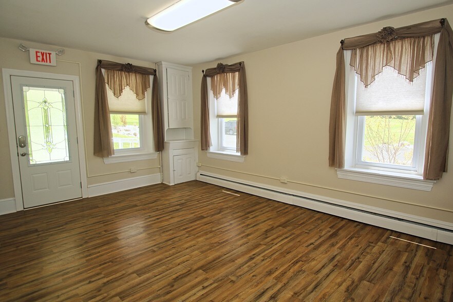 More Photos Of 1180 Route 100, Bechtelsville Office For Sale