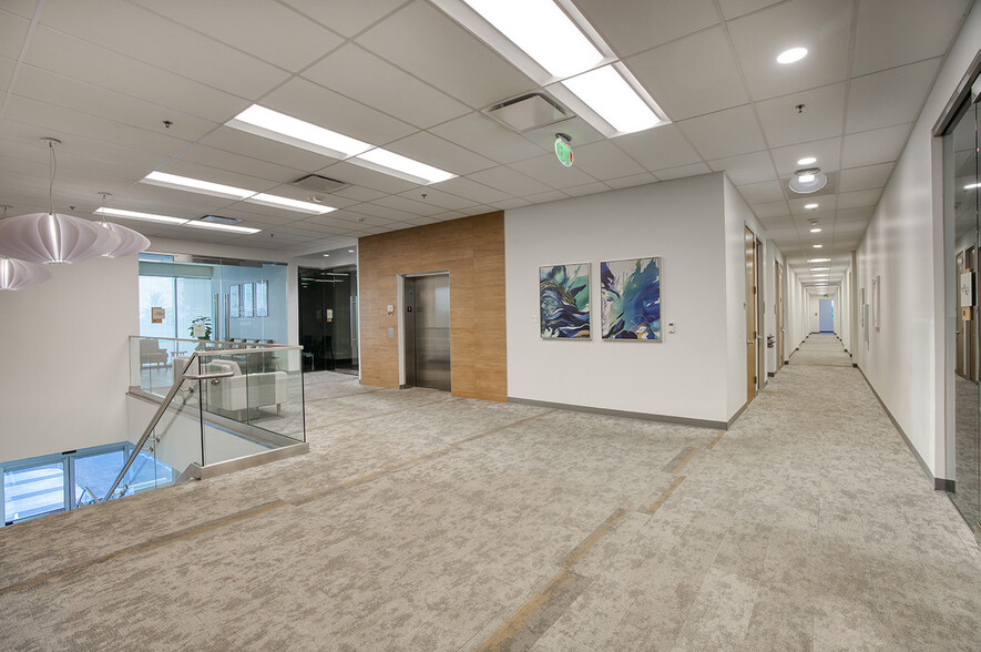 More Photos Of 9000 W Thunderbird Rd, Peoria Medical For Lease