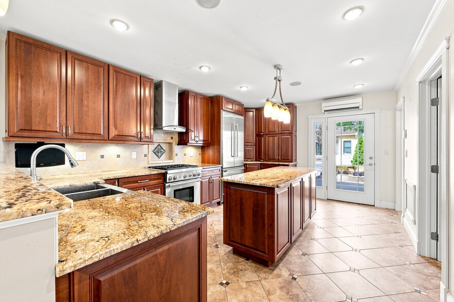 More Photos Of 117 President St, Brooklyn Apartments For Sale