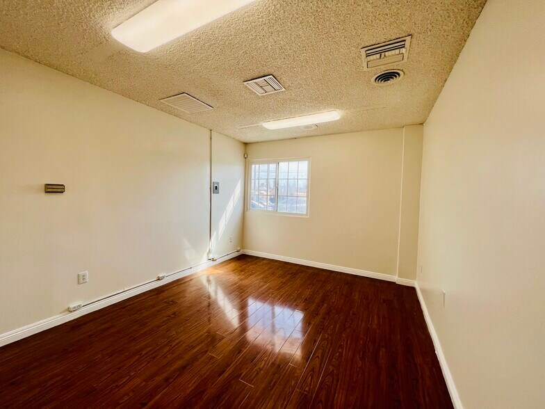 More Photos Of 1153 S Greenwood Ave, Montebello Manufacturing For Lease