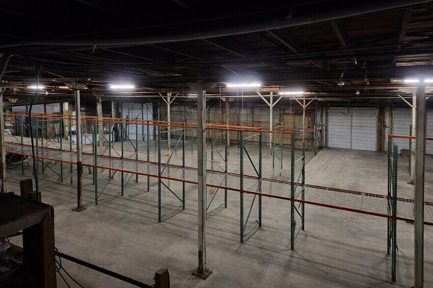 More Photos Of 432 N Royal St, Jackson Warehouse For Lease