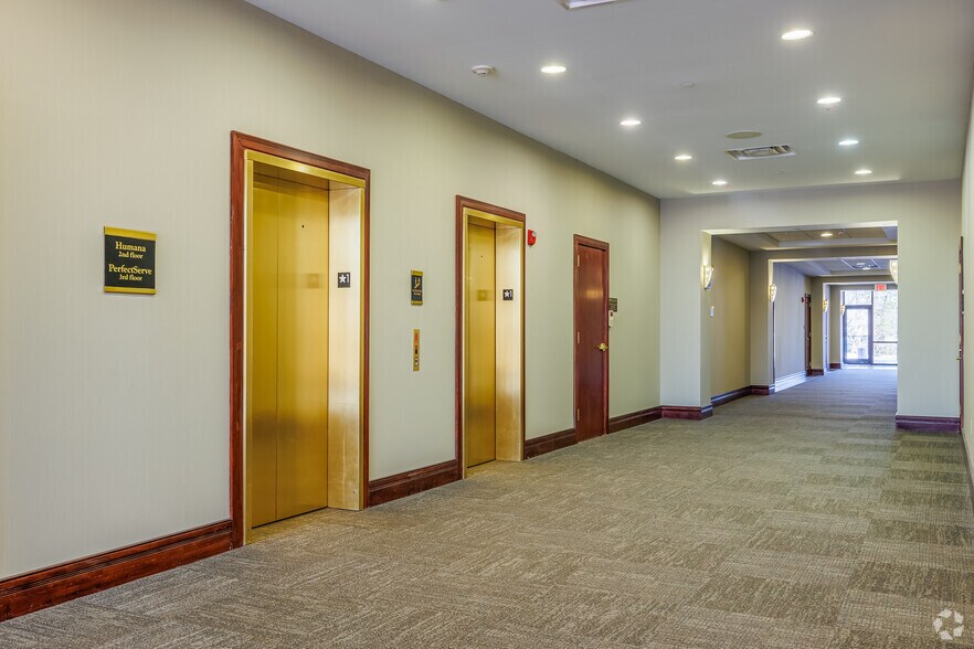 More Photos Of 2095 Lakeside Centre Way, Knoxville Office For Lease