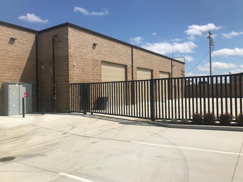 More Photos Of 1650 Olympic Dr, Turlock Warehouse For Lease