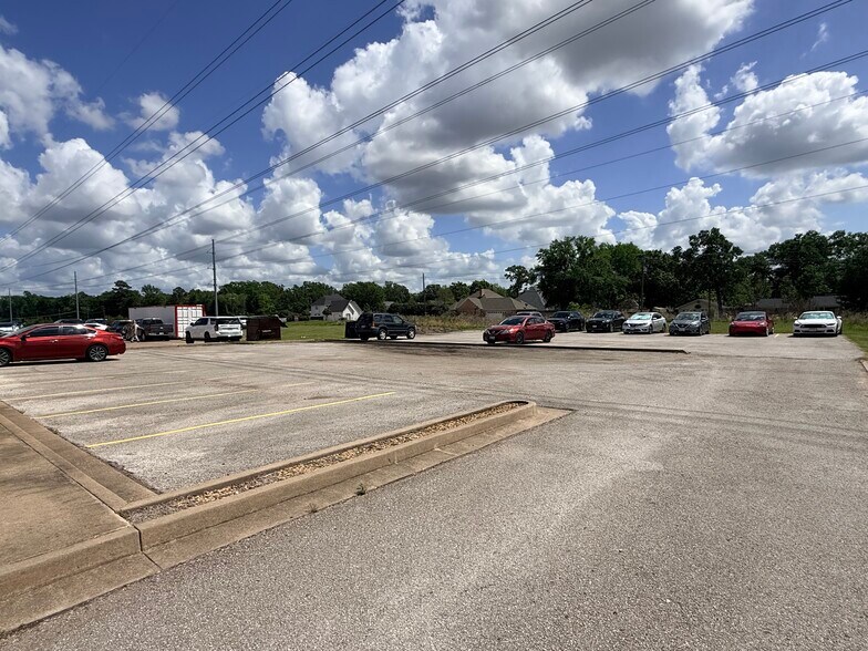 More Photos Of 2140 W Grande Blvd, Tyler Medical For Lease