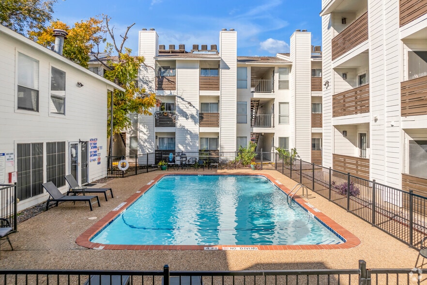 More Photos Of 2315 Moser Ave, Dallas Apartments For Sale