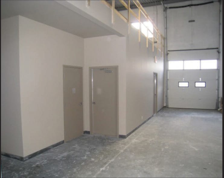 More Photos Of 4807 32nd St SE, Calgary Warehouse For Sale