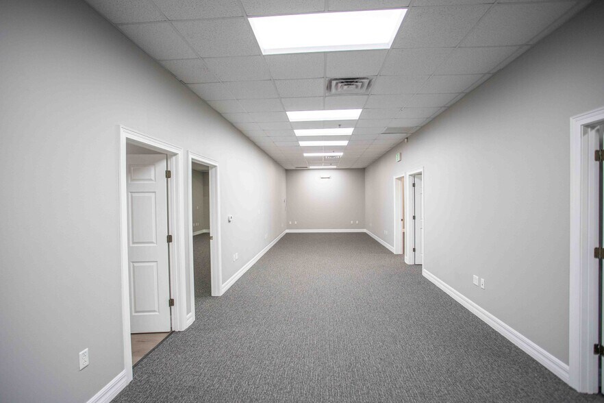 More Photos Of 501-531 Codisco Way, Sanford Manufacturing For Lease