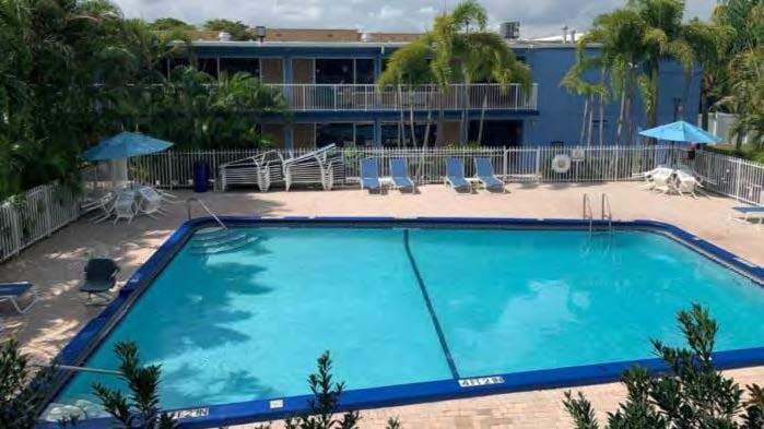 More Photos Of Ft Lauderdale Aiport and Port Everglades Cruise Hotel, Fort Lauderdale Hotel For Sale