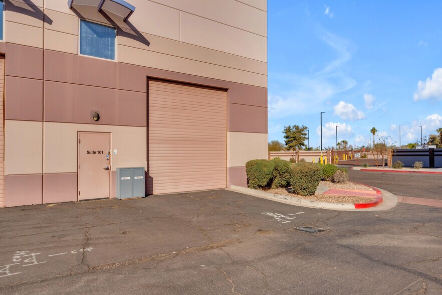 More Photos Of 9299 W Olive Ave, Peoria Light Manufacturing For Sale