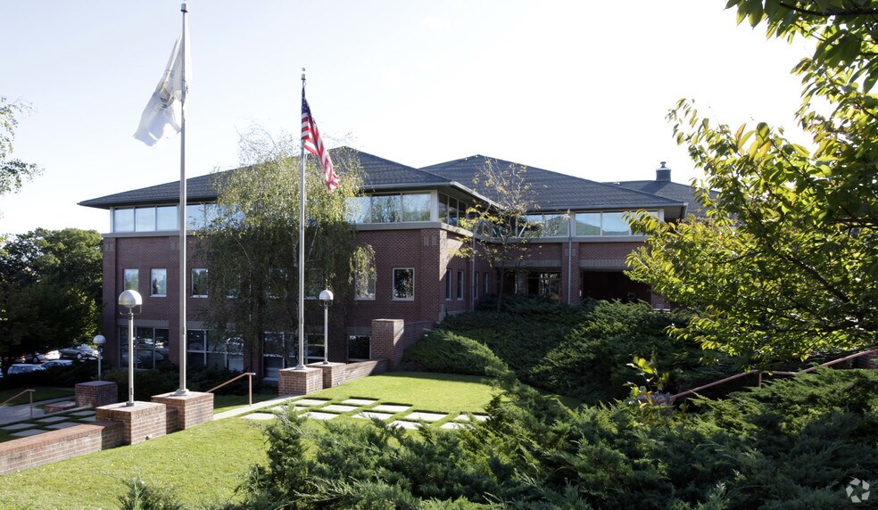 More Photos Of 300 Centerville Rd, Warwick Medical For Lease