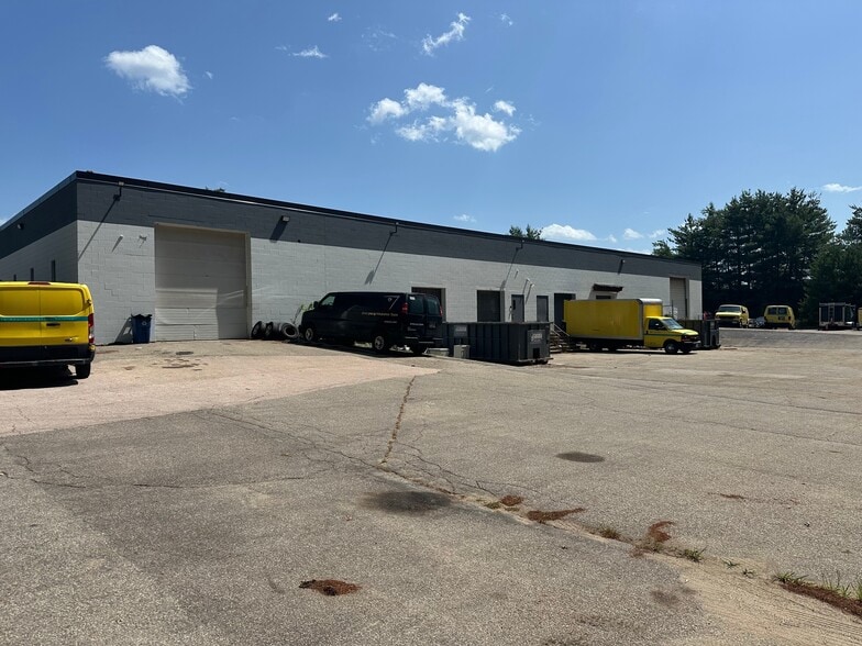More Photos Of 12 Continental Blvd, Merrimack Distribution For Sale