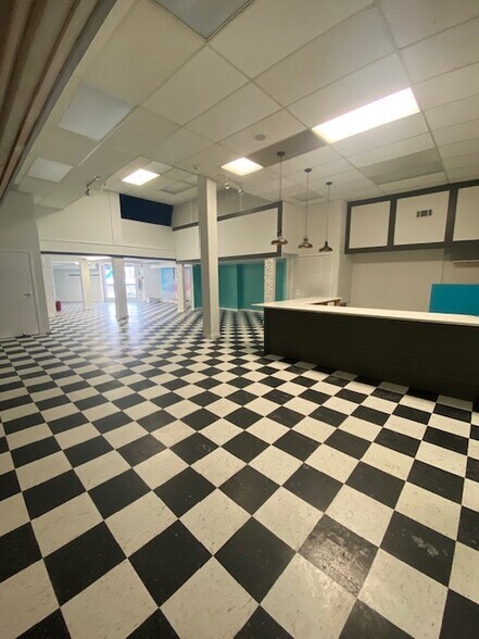 More Photos Of 23 Franklin St, Torrington Restaurant For Lease