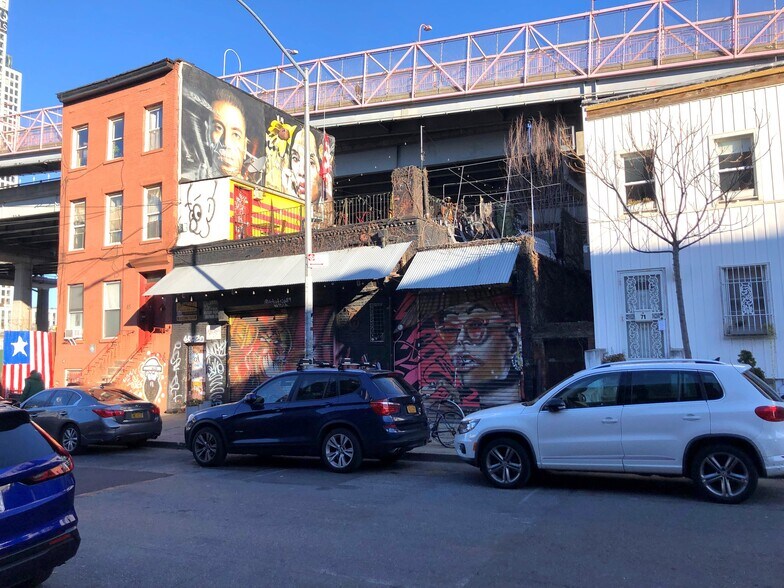 More Photos Of 67 S 6th St, Brooklyn General Retail For Sale