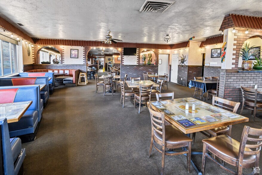 More Photos Of 1535 S State St, Salina Specialty For Sale