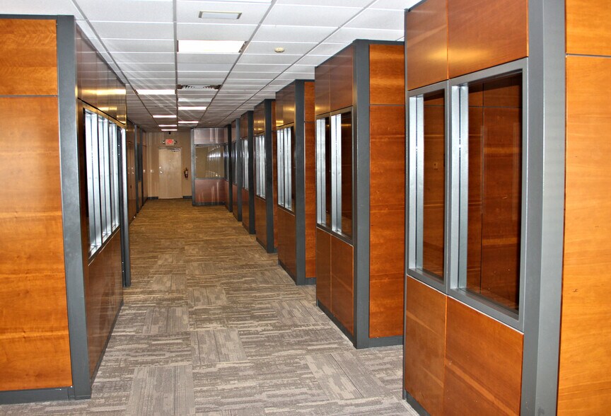 More Photos Of 907 S Woodland Blvd, Deland Office For Sale