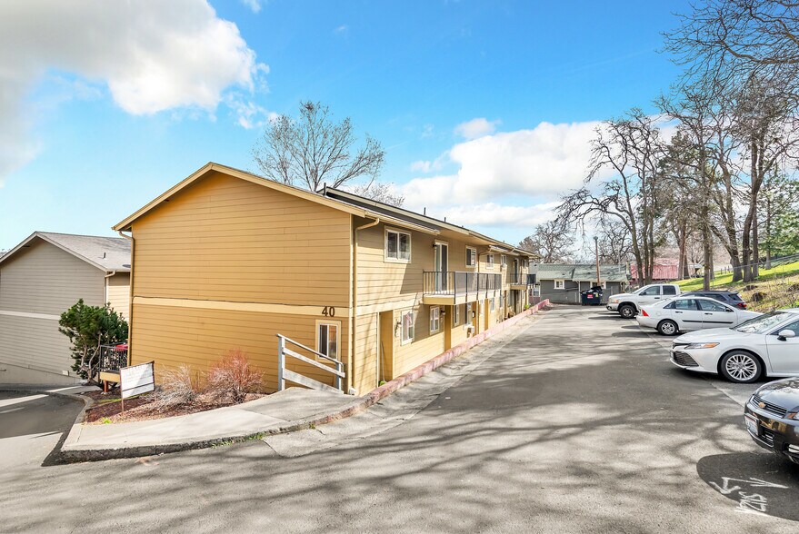 More Photos Of 2408 W 10th St, The Dalles Apartments For Sale