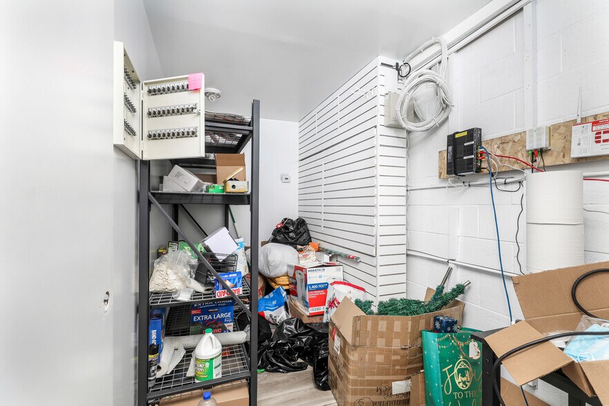 More Photos Of 953 W El Camino Real, Sunnyvale Auto Dealership For Lease