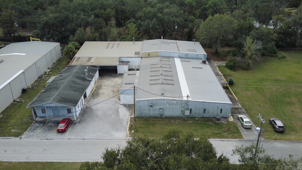 More Photos Of 2935 Barneys Pumps Pl, Lakeland Manufacturing For Sale