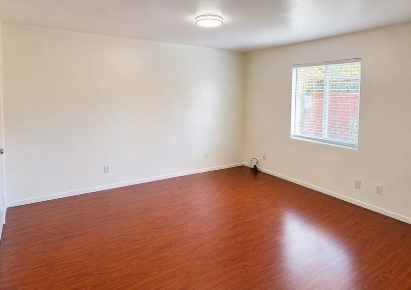 More Photos Of 1317 83rd Ave, Oakland Apartments For Sale