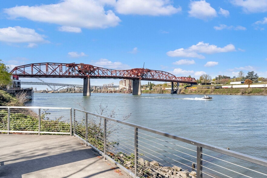 More Photos Of 600 NW Naito Pkwy, Portland General Retail For Sale