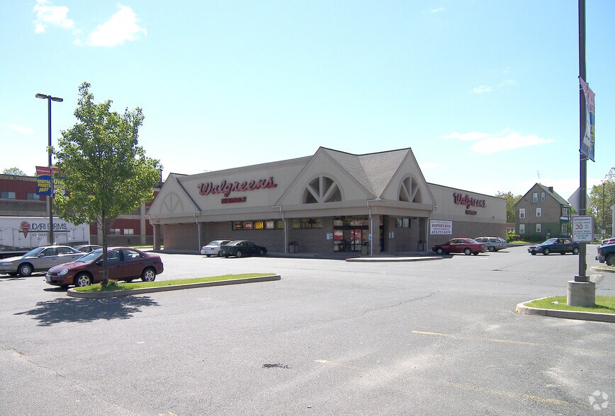 More Photos Of 707 State St, Springfield Drugstore For Sale