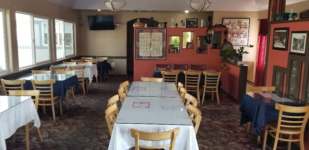 More Photos Of 2605 E Cherry St, Seattle Restaurant For Sale