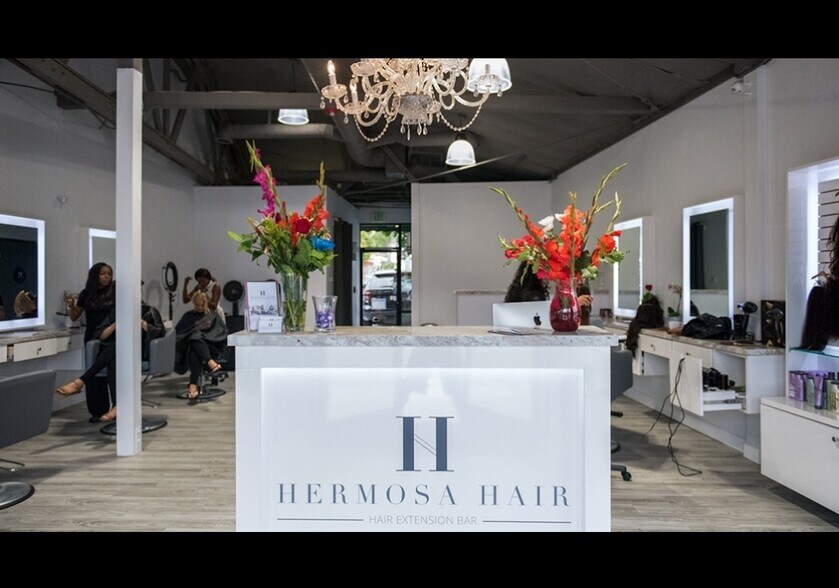 More Photos Of 300 Pacific Coast Hwy, Hermosa Beach Freestanding For Lease