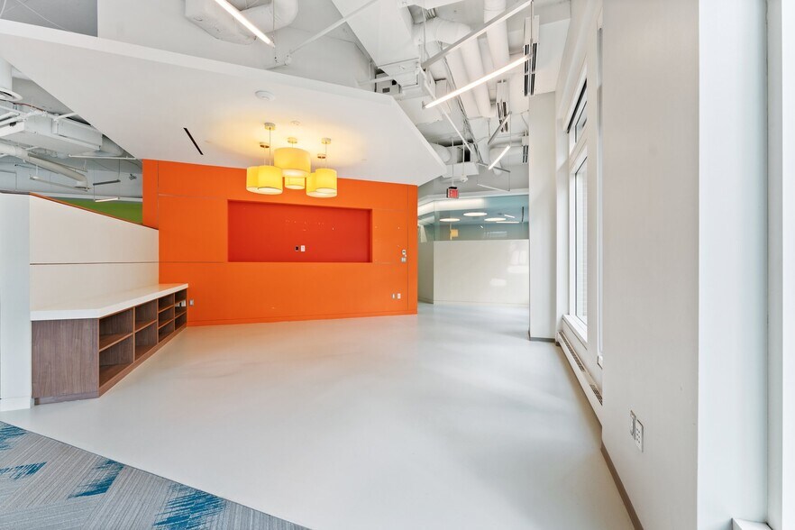 More Photos Of 2000 Duke St, Alexandria Office For Sale