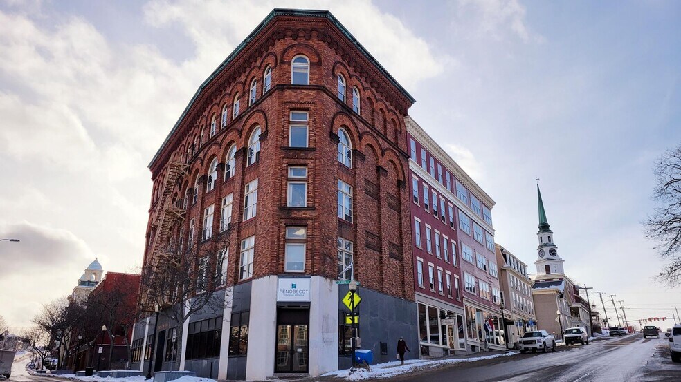 More Photos Of 74 Hammond St, Bangor Medical For Sale