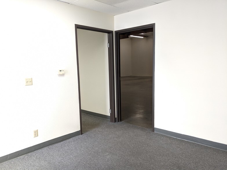 More Photos Of 10699 Hickson St, El Monte Warehouse For Lease