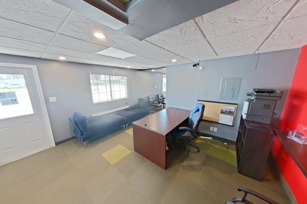 More Photos Of 17361 Cornwall Centre Rd, Long Sault Auto Dealership For Sale