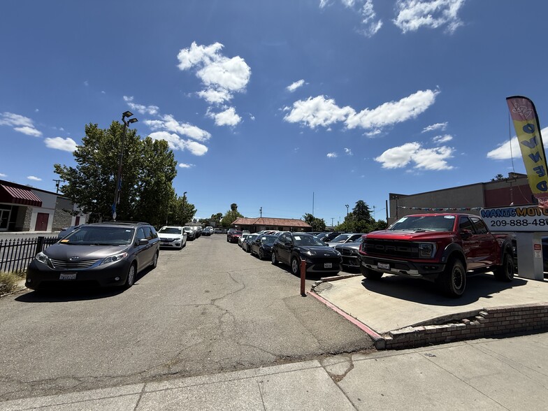 More Photos Of 450 W Grant Line Rd, Tracy Auto Dealership For Lease