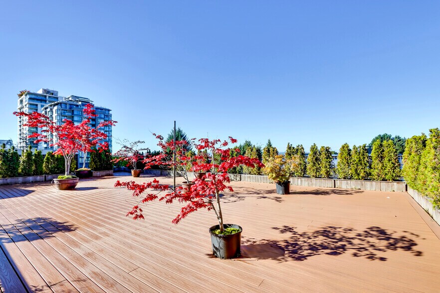 More Photos Of 145 W 15th St, North Vancouver Medical For Lease