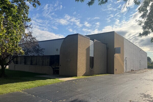 Primary Photo Of 1788 Northwood Dr, Troy Manufacturing For Lease