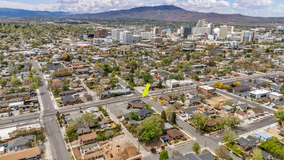 More Photos Of 700 S Wells Ave, Reno Fast Food For Lease