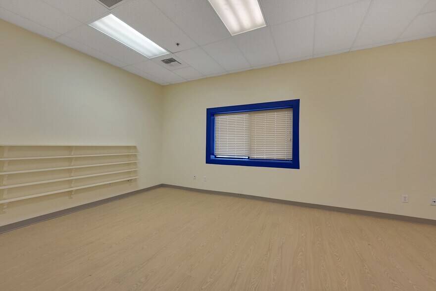 More Photos Of 103 D St, Marysville Office Residential For Sale