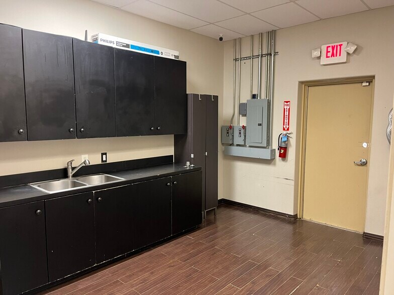 More Photos Of 9522 Huffmeister Rd, Houston Unknown For Sale