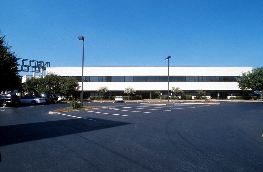 More Photos Of 5161 Brook Hollow Pky, Norcross Unknown For Lease