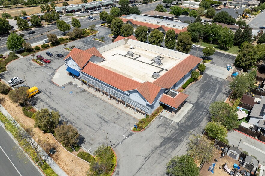 More Photos Of , Morgan Hill General Retail For Sale