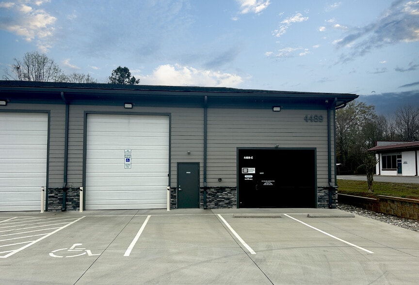 More Photos Of 4489 Posterity Ct, Gastonia Flex For Lease
