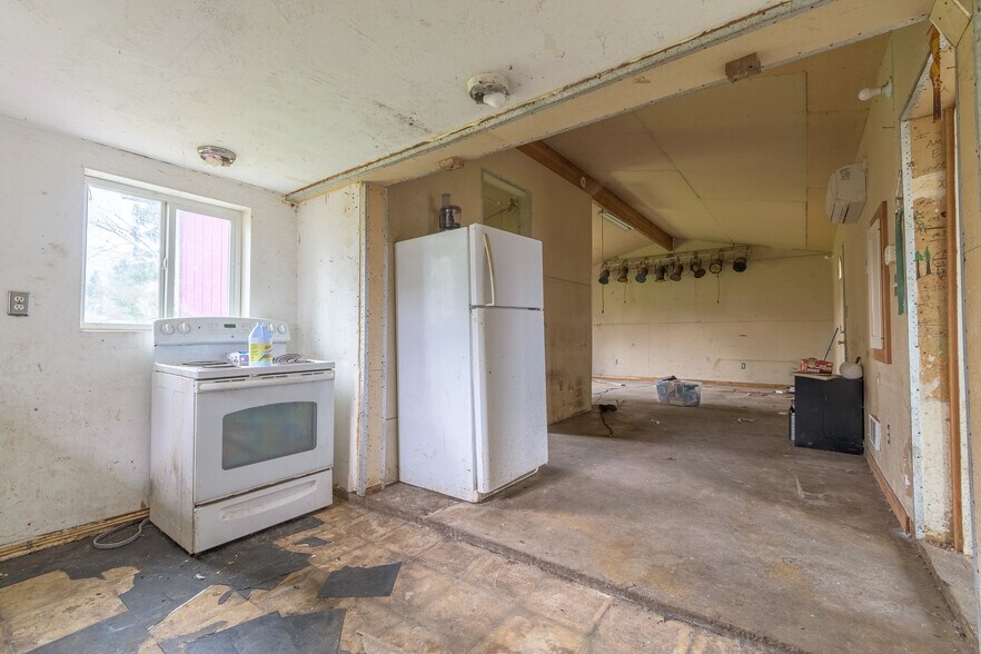 More Photos Of 478 E 32nd Ave, Eugene Manufactured Housing Mobile Home Park For Sale