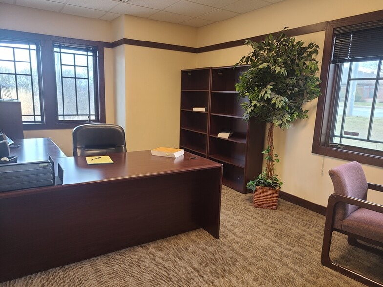 More Photos Of 1400 Merrill Ave, Wausau Medical For Sale