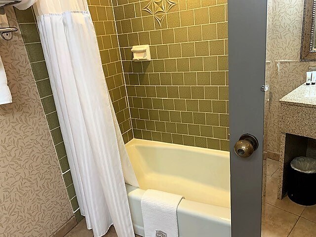 More Photos Of 1929 4th St, Eureka Hotel For Sale