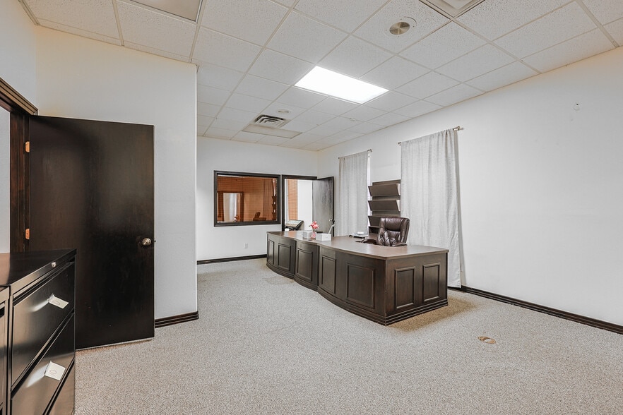 More Photos Of 2001 W Nolana Ave, McAllen Office For Lease