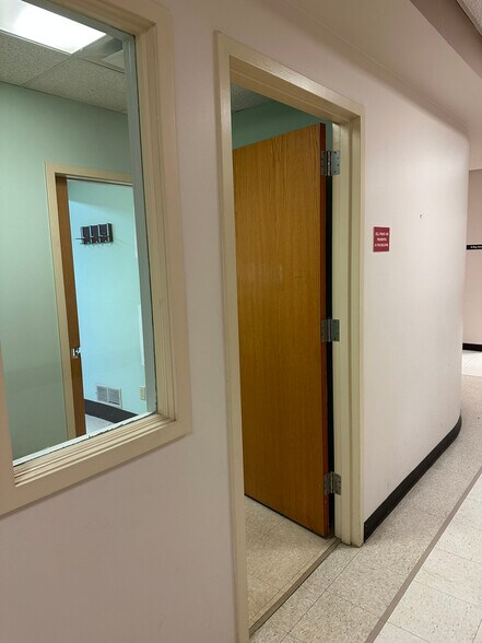 More Photos Of 961 Canal St, Syracuse Medical For Sale