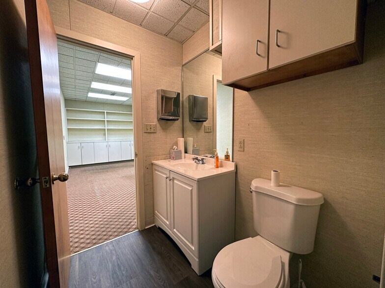 More Photos Of 2630 E Chestnut Ave, Vineland Medical For Sale