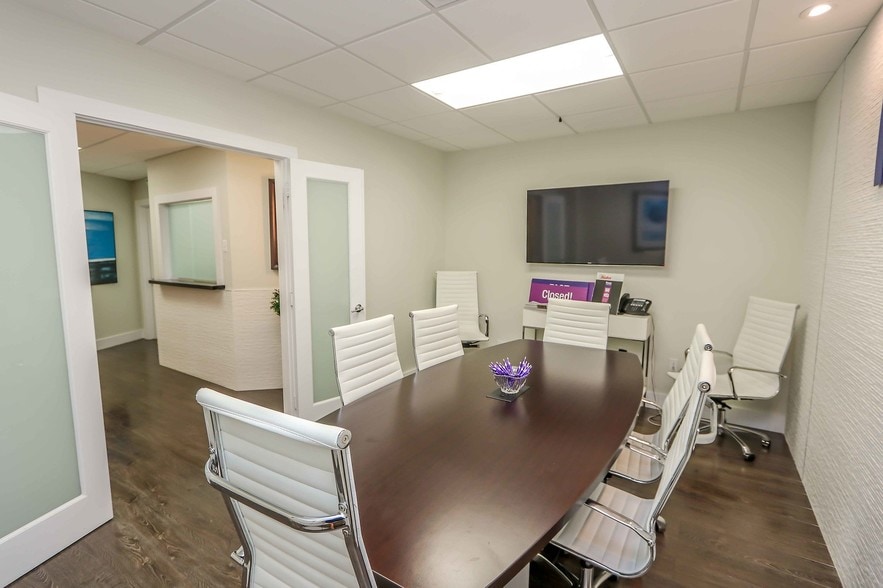 More Photos Of 7000 SW 97th Ave, Miami Office For Sale