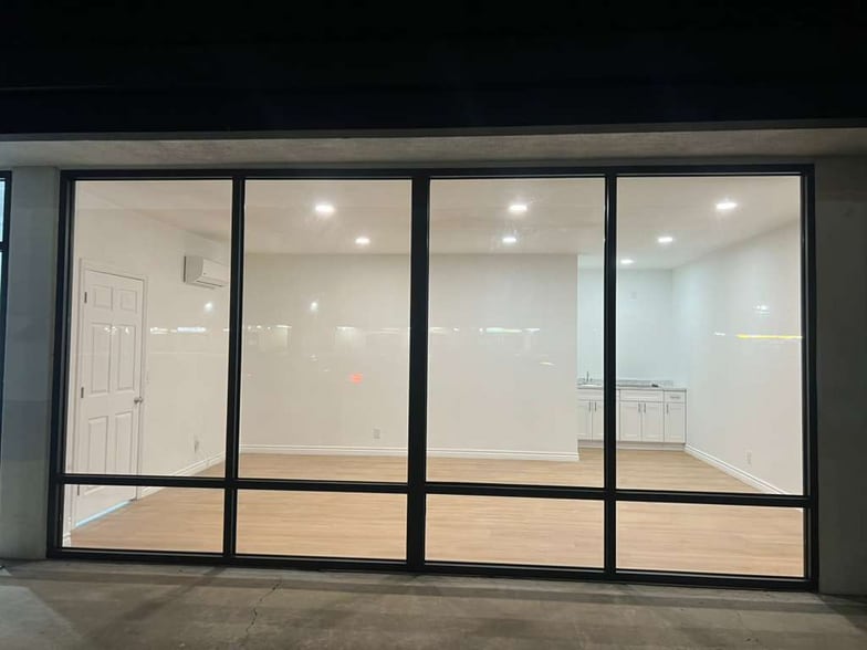 More Photos Of 1307 E Edinger Ave, Santa Ana Showroom For Lease