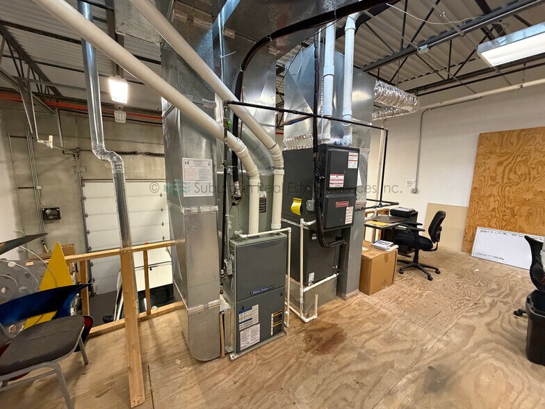 More Photos Of 2600 Beverly Dr, Aurora Light Distribution For Sale