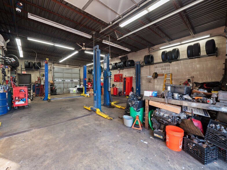 More Photos Of 1001-1015 S 5th St, Allentown Auto Repair For Sale